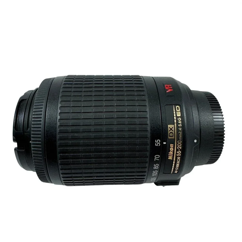 Nikon DX AF-S Nikkor Zoom Lens 55-200mm 1:4-5.6 G ED Vintage in the Case
